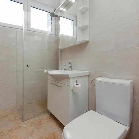1 Bedroom Gorgeous In
