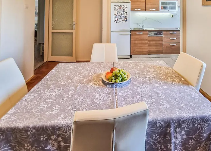 公寓 1 Bedroom Cozy In